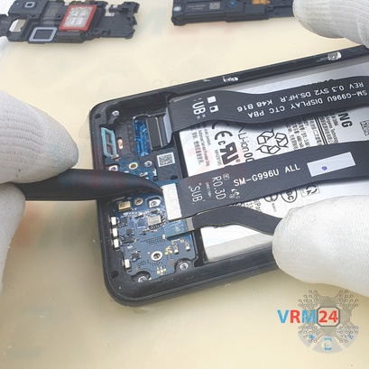 How to disassemble Samsung Galaxy S21 Plus SM-G996, Step 10/4