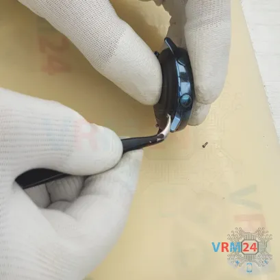 Как разобрать Samsung Galaxy Watch Active SM-R500, Шаг 2/4