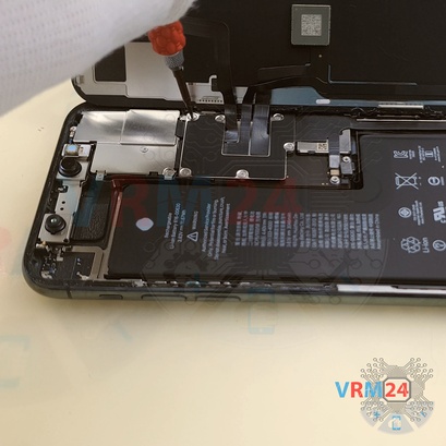 How to disassemble Apple iPhone 11 Pro, Step 6/3