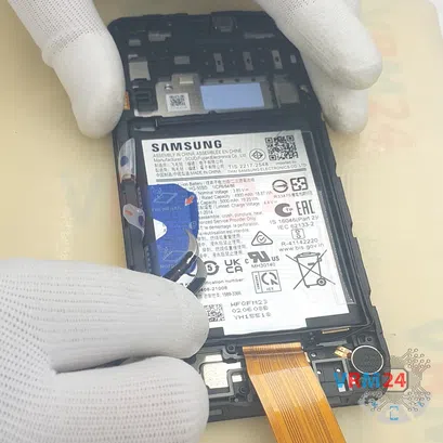 Cómo desmontar Samsung Galaxy A14 SM-A145, Paso 15/3