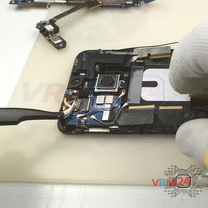 How to disassemble HTC One M9 Plus, Step 12/3