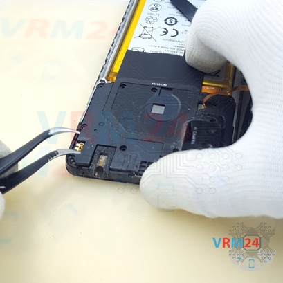 How to disassemble ZTE Blade A7s, Step 5/3