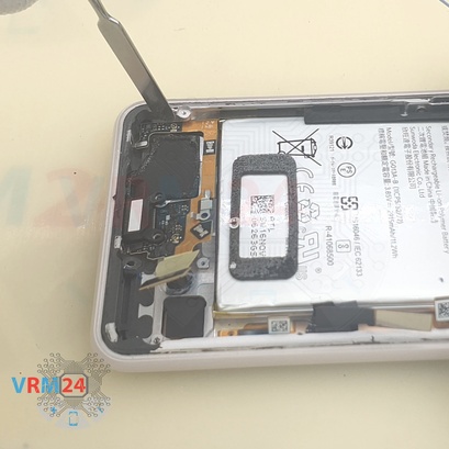 How to disassemble Google Pixel 3, Step 23/6