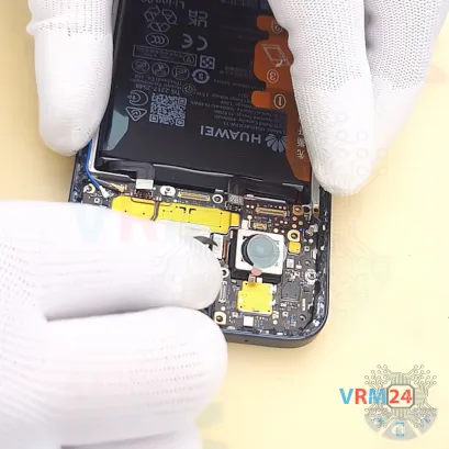Cómo desmontar Huawei Nova 13, Paso 16/3