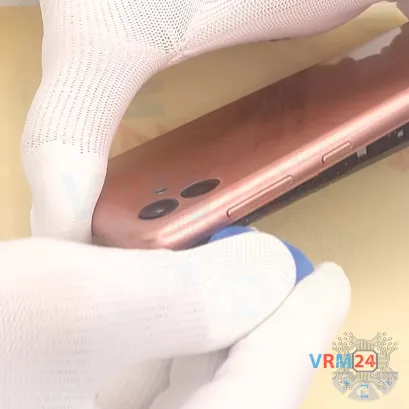 How to disassemble Samsung Galaxy A04 SM-A045, Step 3/4