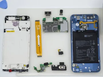 How to disassemble Huawei Nova 2 Plus
