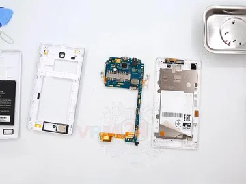 How to disassemble ZTE Blade Buzz