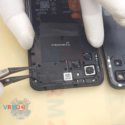 How to disassemble Huawei Nova Y61, Step 5/3