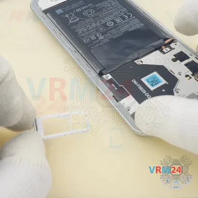 How to disassemble Xiaomi Redmi Note 10 5G, Step 2/4