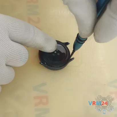 Как разобрать Samsung Galaxy Watch Active SM-R500, Шаг 2/3