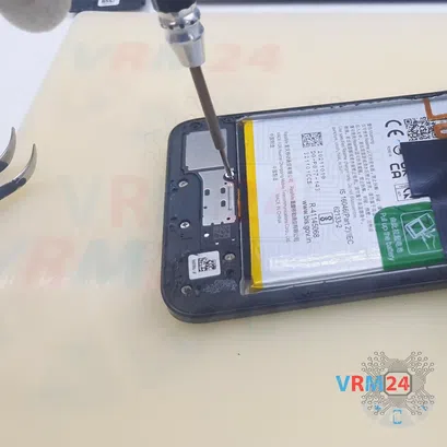 How to disassemble Realme 8i, Step 5/5