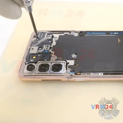 How to disassemble Samsung Galaxy S21 SM-G991, Step 5/3