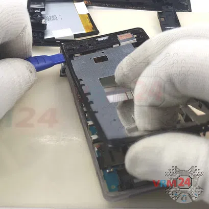 How to disassemble Sony Xperia Z1 Compact, Step 8/3