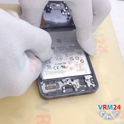 How to disassemble Samsung Galaxy S24+ SM-S921, Step 18/3