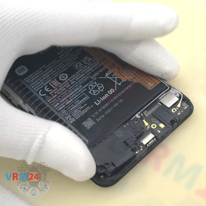 How to disassemble Xiaomi POCO M4 Pro 5G, Step 12/3
