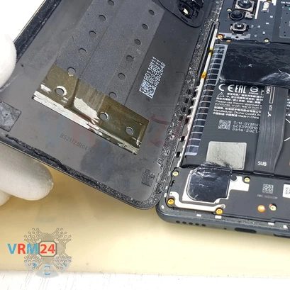 How to disassemble Xiaomi POCO F3, Step 3/5