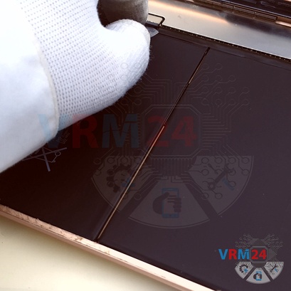 How to disassemble Apple iPad 9.7'' (6th generation), Step 6/2