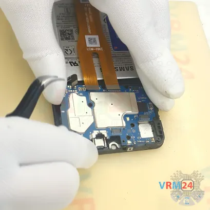 How to disassemble Samsung Galaxy A06 SM-A065, Step 14/3