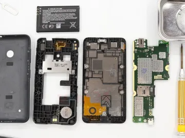 How to disassemble Nokia Lumia 530 RM 1017