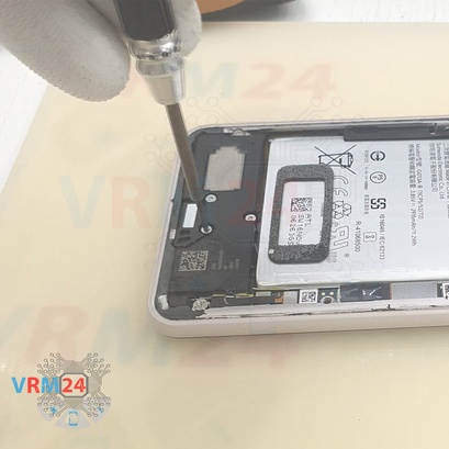 How to disassemble Google Pixel 3, Step 10/3