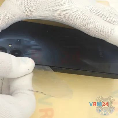 How to disassemble Samsung Galaxy A06 SM-A065, Step 3/4