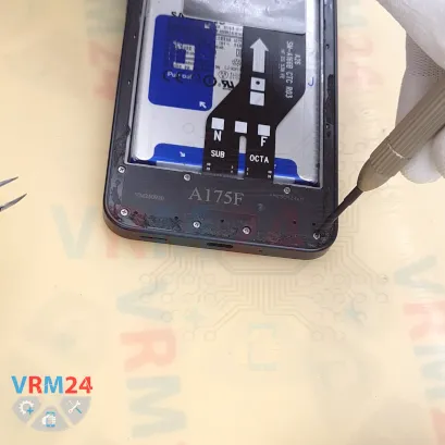 How to disassemble Samsung Galaxy A17 4G SM-A175, Step 5/3