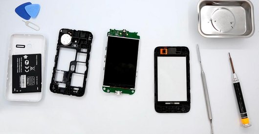 Como desmontar Alcatel OT PIXI 3 4009D por si mesmo