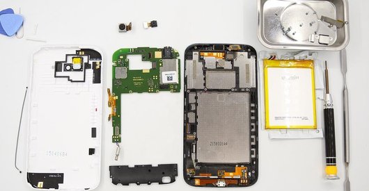 How to disassemble Alcatel OT POP C9 7047D