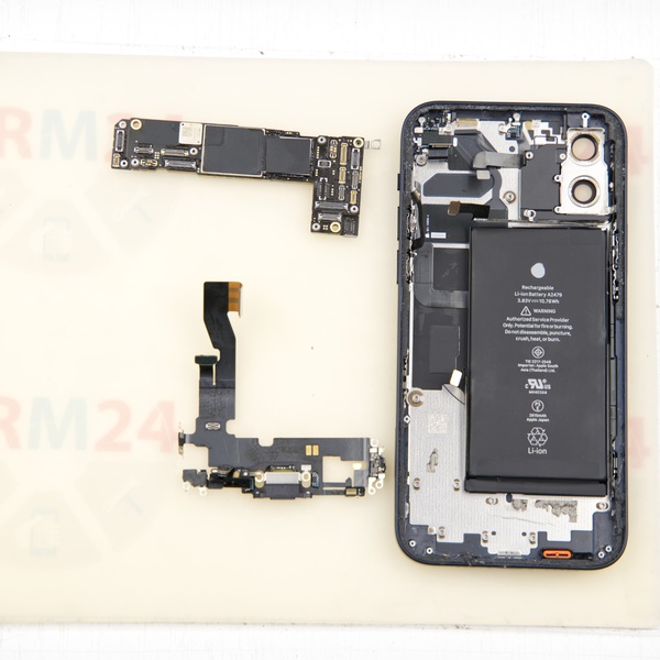 Apple iPhone 12