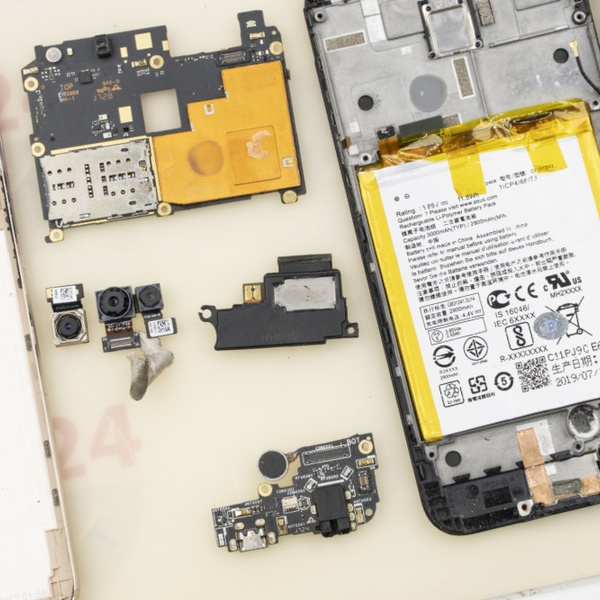 Asus ZenFone 4 Selfie Pro ZD552KL