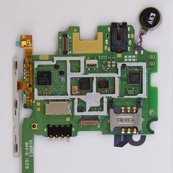 HTC_Desire_320_Motherboard_2.jpg