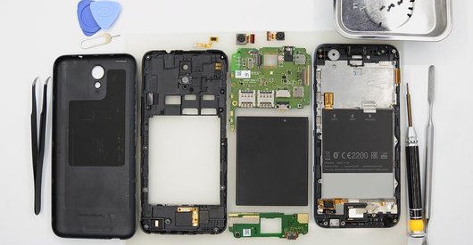 Como desmontar HTC Desire 620G por si mesmo