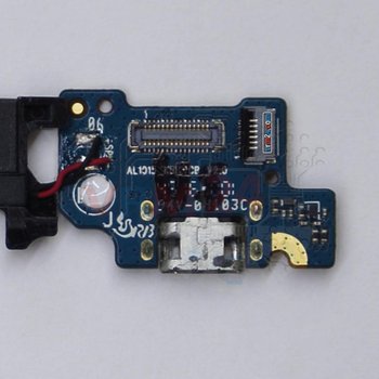 HTC_Desire_628_Daughterboard_2.jpg