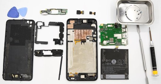 Como desmontar HTC Desire 816 por si mesmo