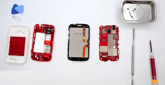 Como desmontar HTC Desire C por si mesmo