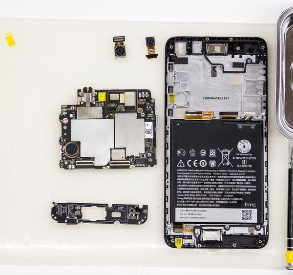 HTC Desire 728