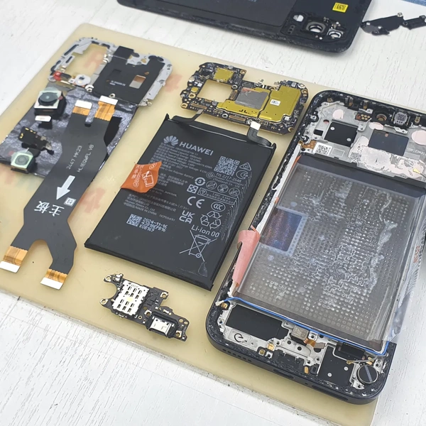 Huawei Nova 13