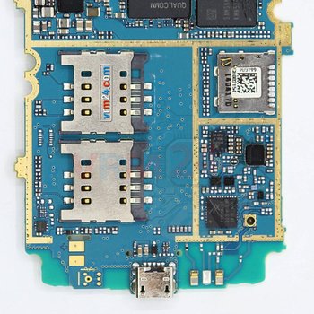 LG_L40_Dual_D170_Motherboard_2.jpg