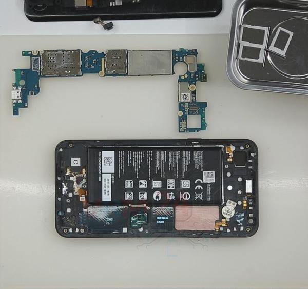 LG Q6α M700