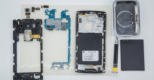 Como desmontar LG V10 H900 por si mesmo