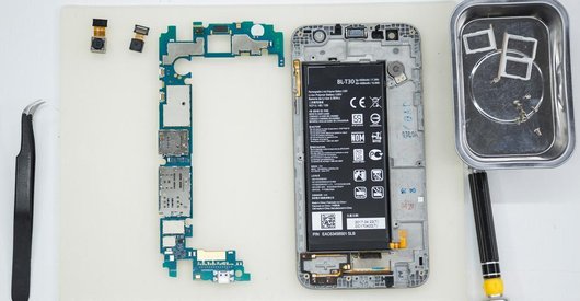 Como desmontar LG X Power 2 M320 por si mesmo