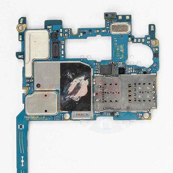 Motherboard_1_UJEMHSt.jpg