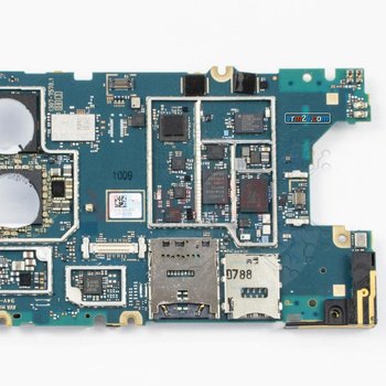 Motherboard_2_Ho4PLyU.jpg
