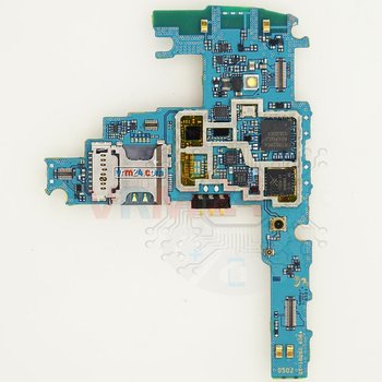 Motherboard_2_j4v05Wv.jpg