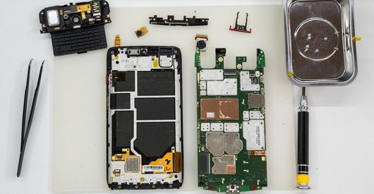 Cómo desmontar Motorola DROID Turbo XT1254