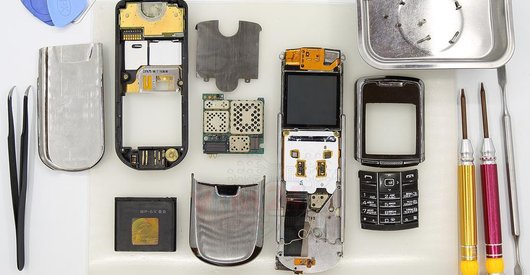 Cómo desmontar Nokia 8800 RM-13
