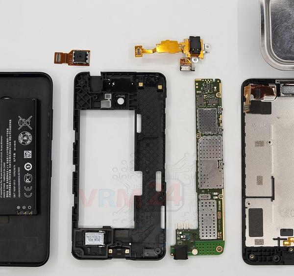 Nokia Lumia 630 RM-978