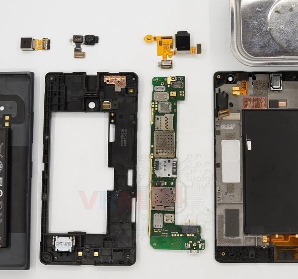 Nokia Lumia 730 RM-1040