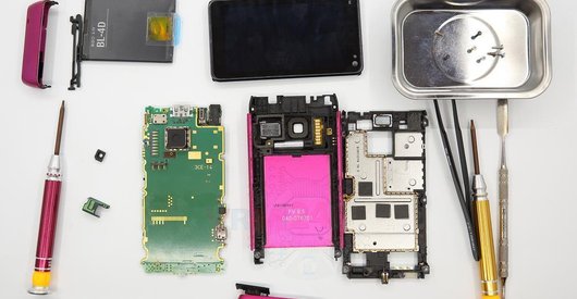 Cómo desmontar Nokia N8 RM-596