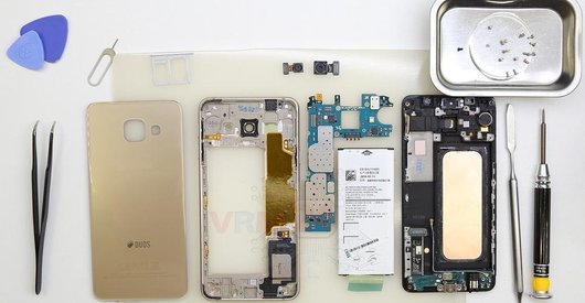 Como desmontar Samsung Galaxy A3 (2016) SM-A310 por si mesmo